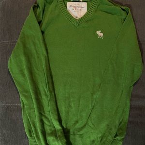 Abercrombie & Fitch V-Neck Green Sweater -Medium